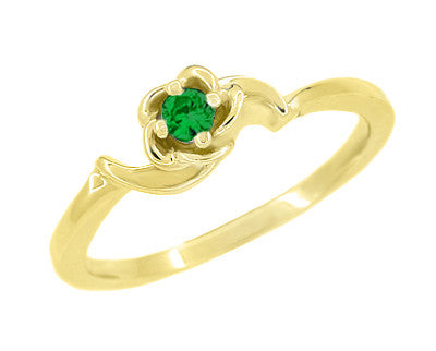 1950s Vintage Yellow Gold Rose Setting Emerald Promise Ring, May