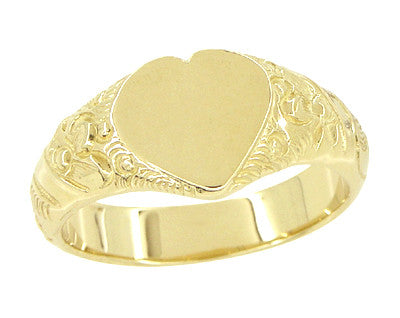 Antique Victorian Heart Shape Heavy Signet Ring In Yellow Gold For Men 